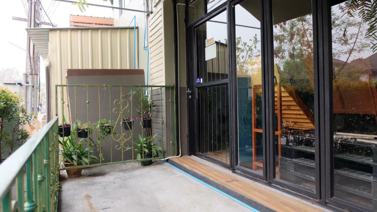 Hostel Why Not House Chiang Mai Exterior foto